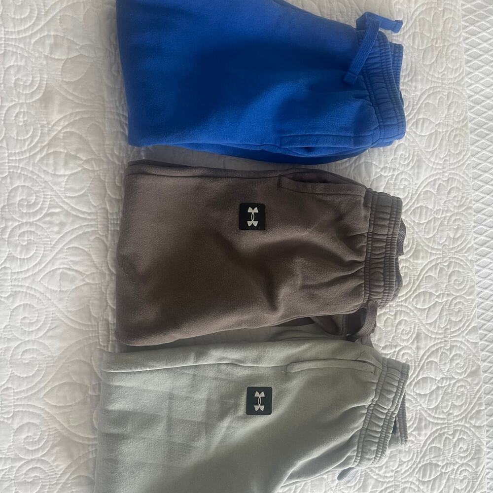 Under Armour boys youth small three pack sweatpants
